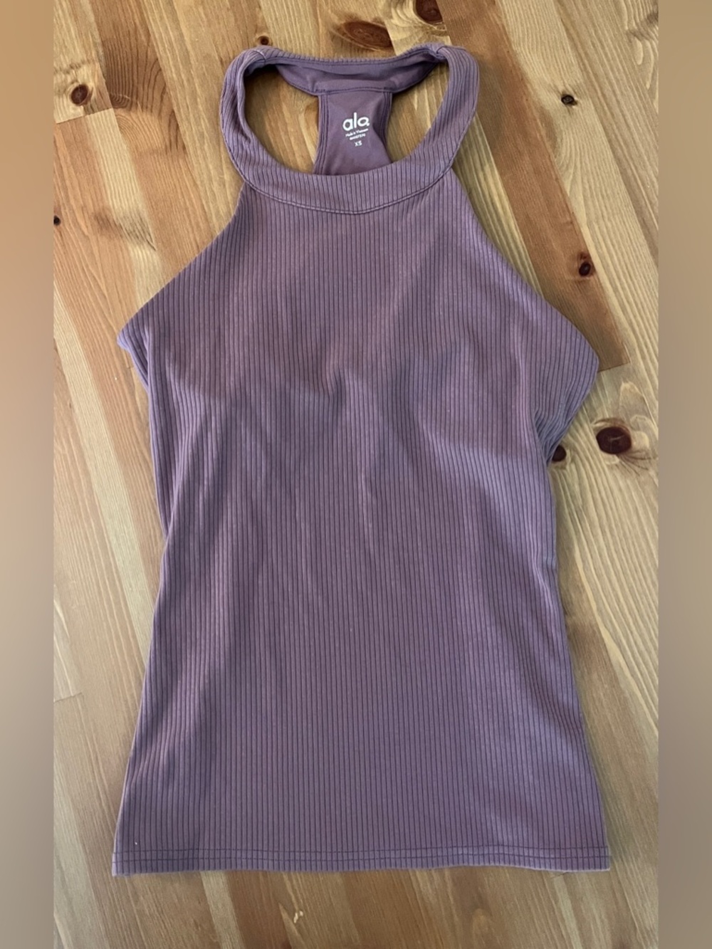 XS purple ribbed Alo tank with built in bra